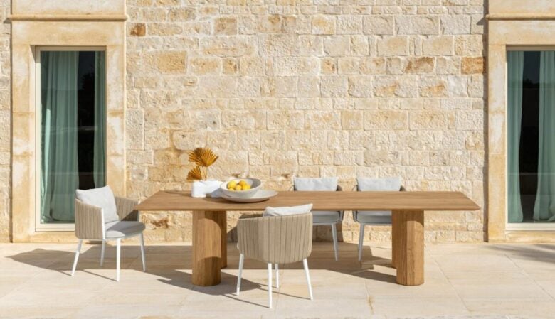 I tavoli da esterno che stanno facendo impazzire gli Interior designer sono questi!