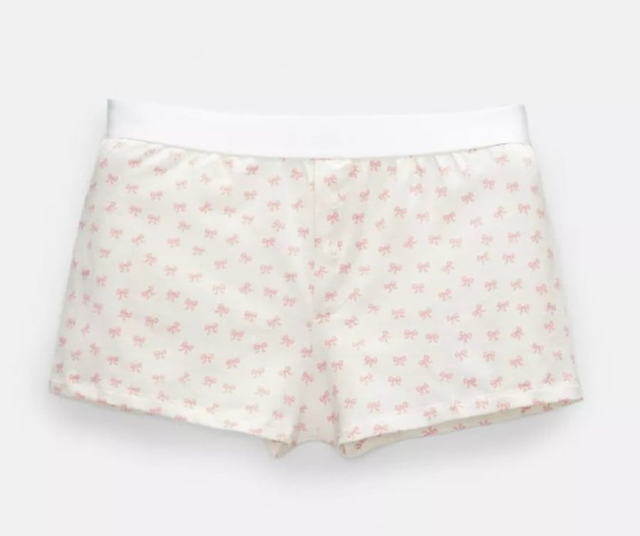 Altro che Shorts, i pantaloncini più cool del momento sono ancora loro… Altro che Shorts, i pantaloncini più cool del momento sono ancora loro…