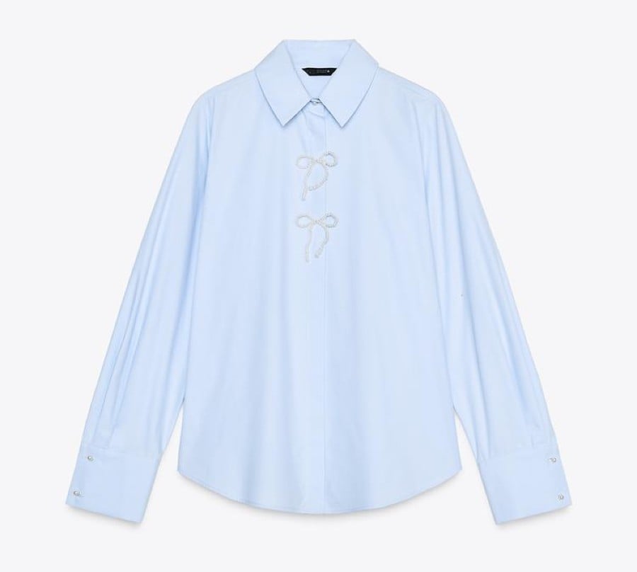 La Camicia azzurra di Zara è il pezzo salva-look della Primavera Estate La Camicia azzurra di Zara è il pezzo salva-look della Primavera Estate