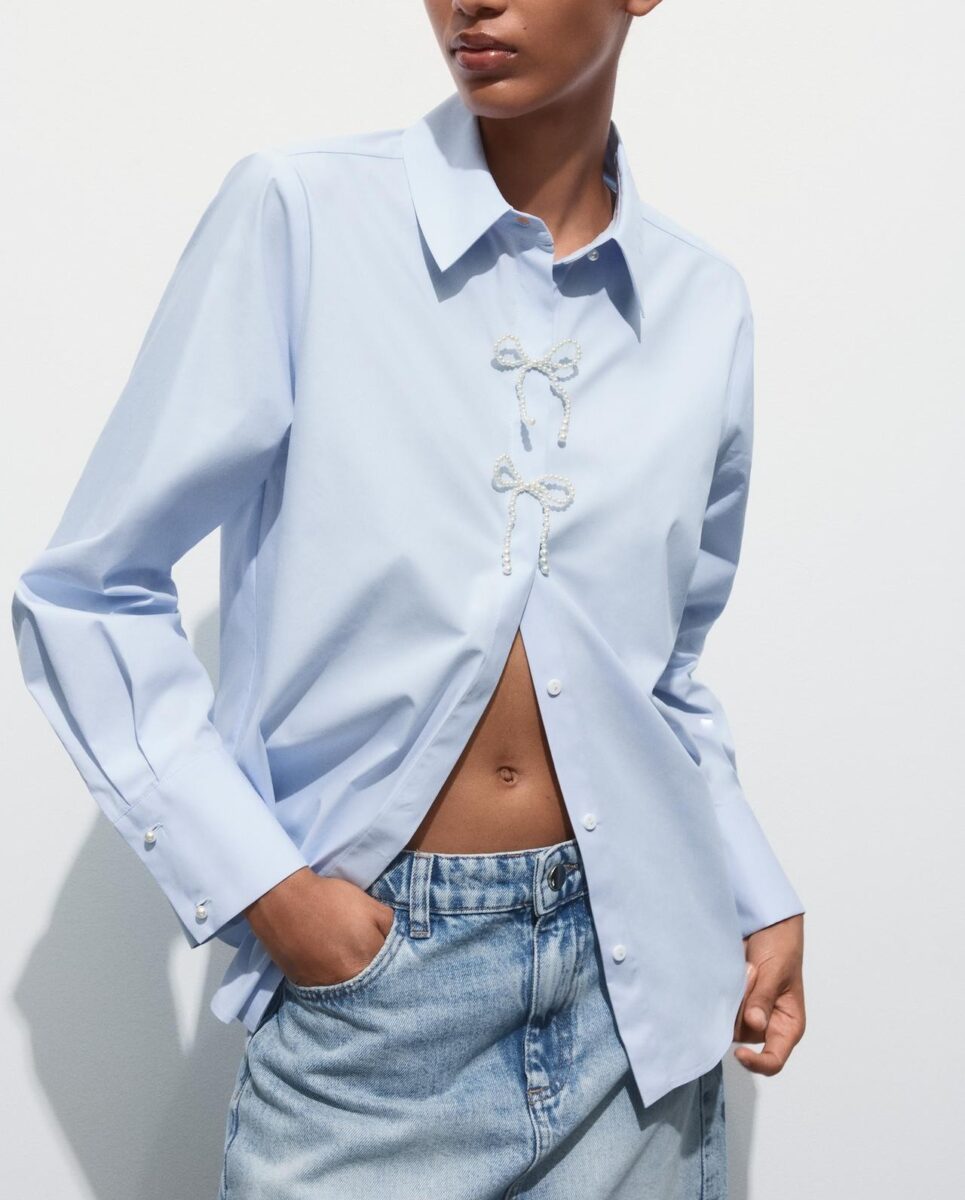 La Camicia azzurra di Zara è il pezzo salva-look della Primavera Estate La Camicia azzurra di Zara è il pezzo salva-look della Primavera Estate