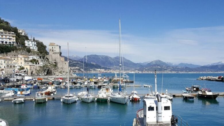 Il Borgo più autentico della Costiera Amalfitana: un vero paradiso tra case colorate e profumo di mare