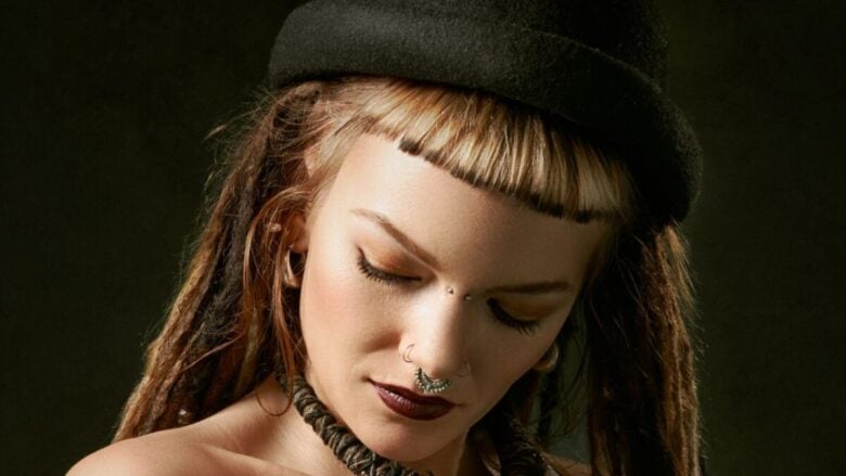 Capelli, come portare la frangia: i look più trendy dell’estate 2025
