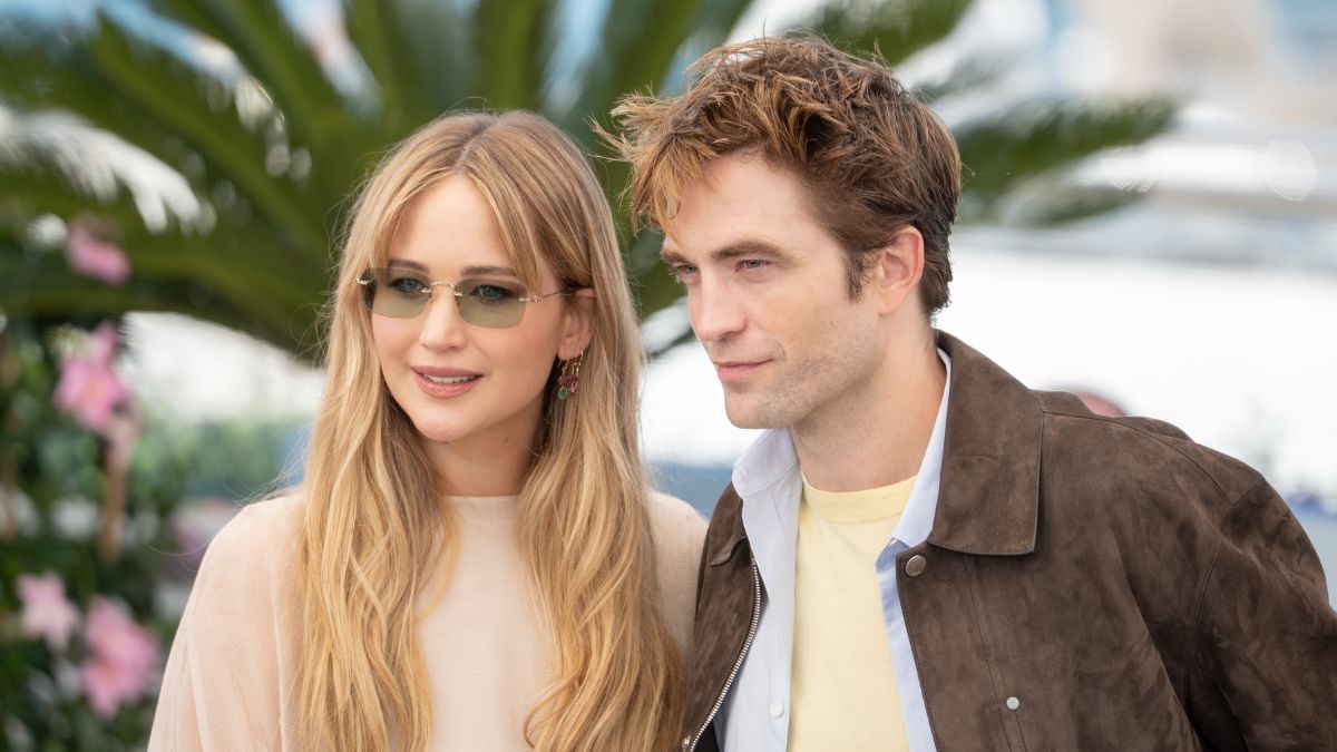 Cannes 2025: Jennifer Lawrence e Robert Pattinson, Look da urlo e chimica alle stelle per le Star di Die My Love! Cannes 2025: Jennifer Lawrence e Robert Pattinson, Look da urlo e chimica alle stelle per le Star di Die My Love!