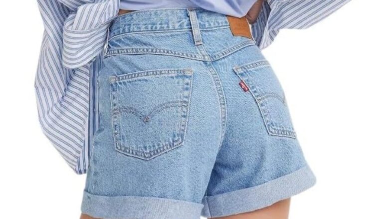 Gli shorts in denim che vedremo ovunque: ecco i modelli must dell’estate 2025