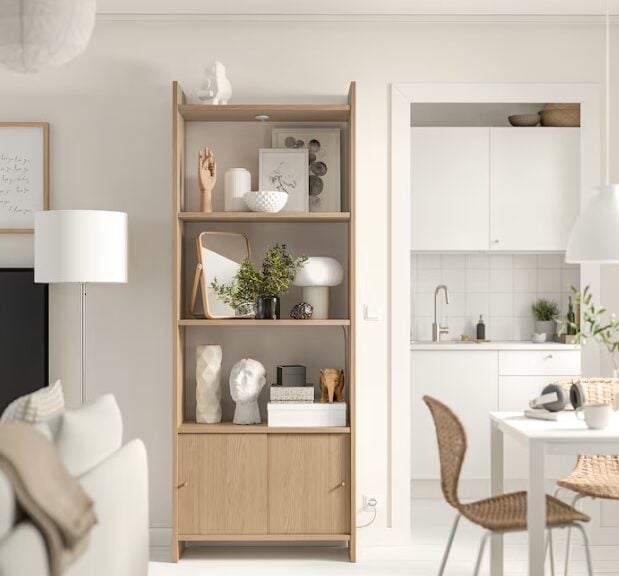 Ecco il mobile Mid-Century che sta facendo impazzire gli IKEA lovers: sembra di design ma costa pochissimo Ecco il mobile Mid-Century che sta facendo impazzire gli IKEA lovers: sembra di design ma costa pochissimo