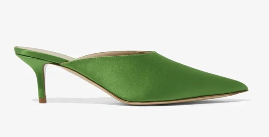 Per look retrò chic, punta tutto su queste Mules Per look retrò chic, punta tutto su queste Mules