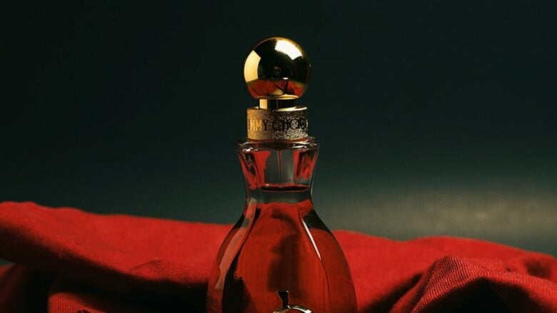 Profumi, è ancora Oud-mania: da Montblanc a Jupilò, i profumi 2025 che celebrano questa misteriosa e avvolgente nota