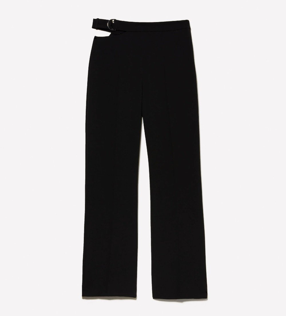 Sono i Pantaloni slim fit i veri protagonisti di stagione! Sono i Pantaloni slim fit i veri protagonisti di stagione!