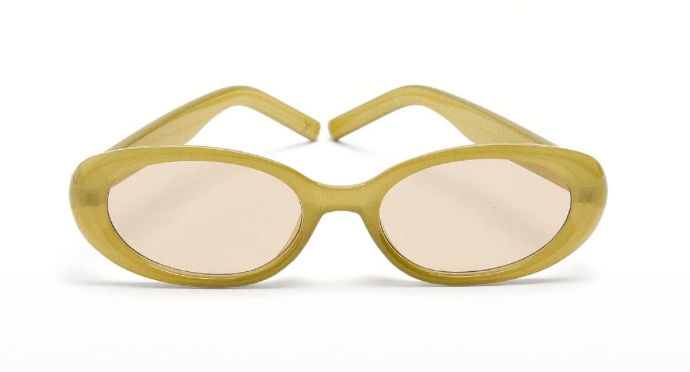 Gli Occhiali da sole ovali sono l’Accessorio must dell’Estate 2025 Gli Occhiali da sole ovali sono l’Accessorio must dell’Estate 2025