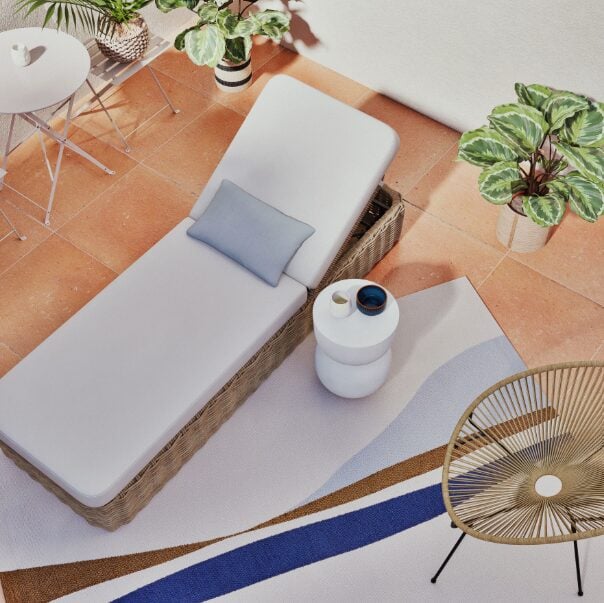 Maisons du Monde firma l’estate: scopri la nuova collezione tappeti per rinnovare balconi e terrazze Maisons du Monde firma l’estate: scopri la nuova collezione tappeti per rinnovare balconi e terrazze