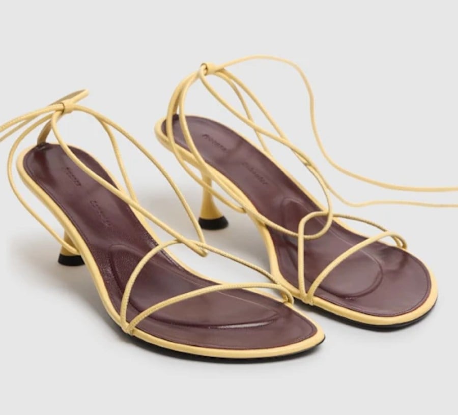 I Capi e gli Accessori giallo burro su cui puntare questa Spring Summer I Capi e gli Accessori giallo burro su cui puntare questa Spring Summer