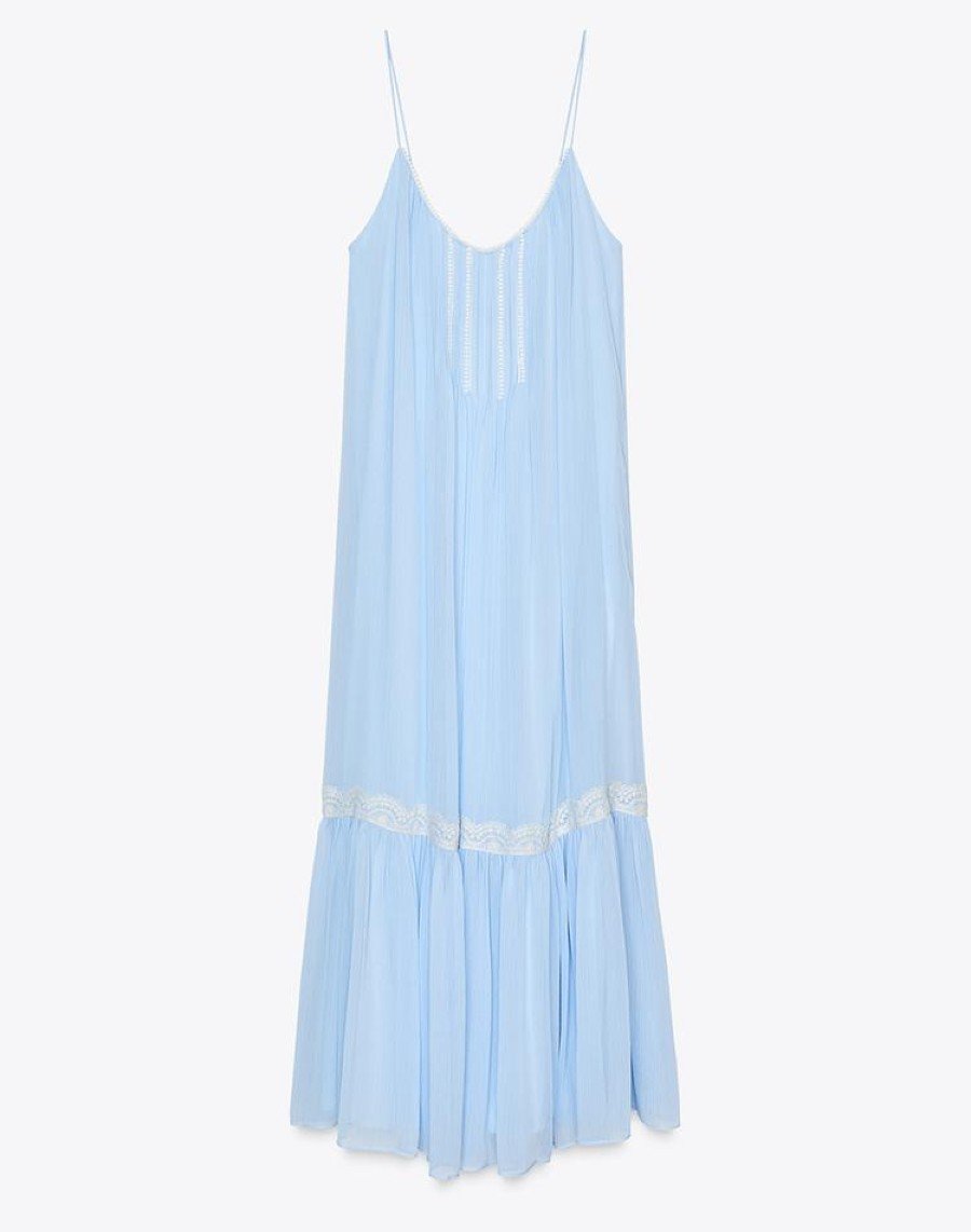 Tutti gli Slip Dress firmati Zara da avere per l’Estate 2025 Tutti gli Slip Dress firmati Zara da avere per l’Estate 2025