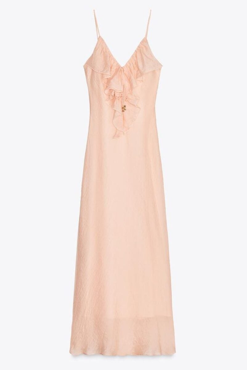 Tutti gli Slip Dress firmati Zara da avere per l’Estate 2025 Tutti gli Slip Dress firmati Zara da avere per l’Estate 2025