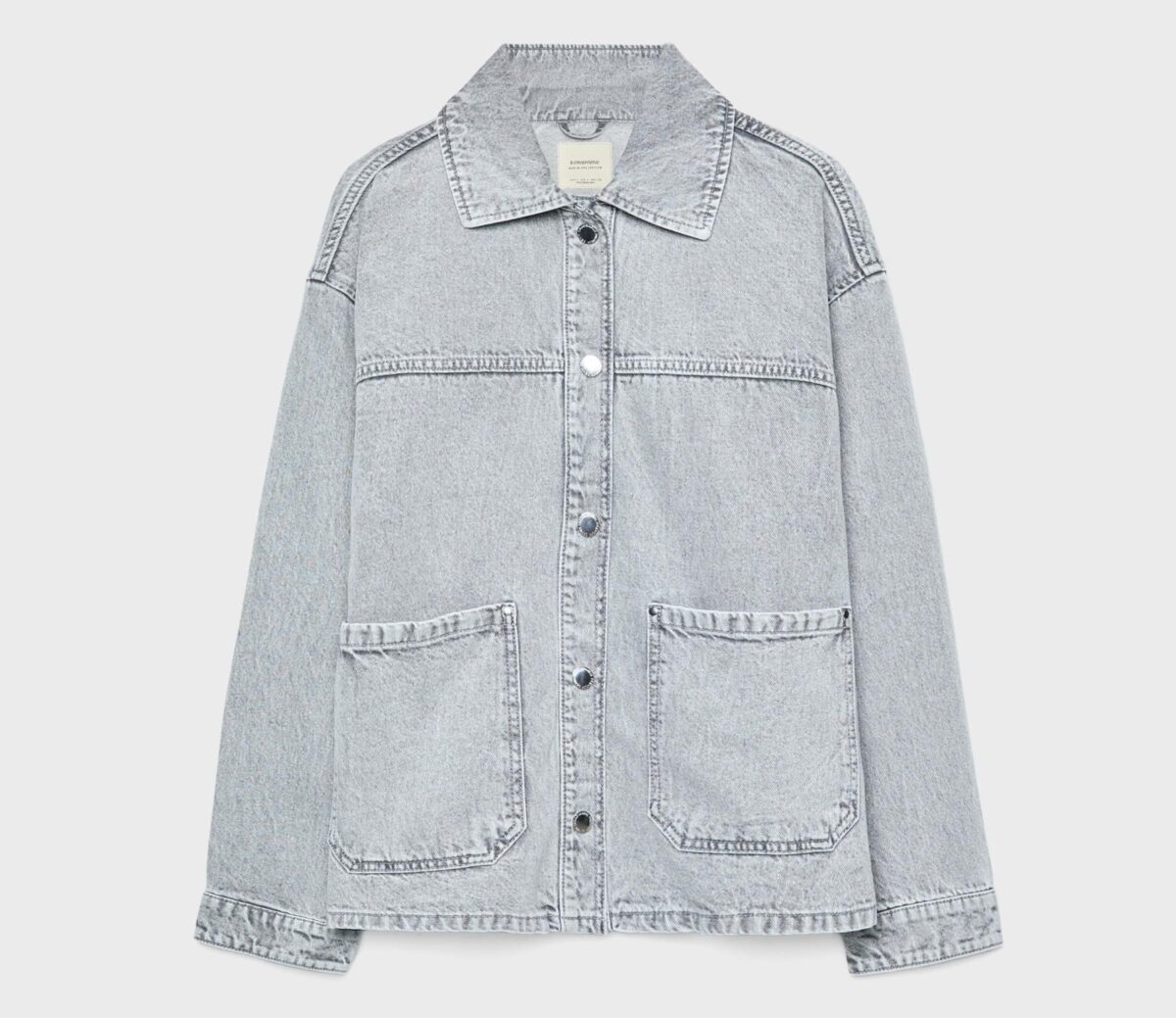Tutte la vogliano: la Giacca di jeans oversize è il capo must del momento! Tutte la vogliano: la Giacca di jeans oversize è il capo must del momento!