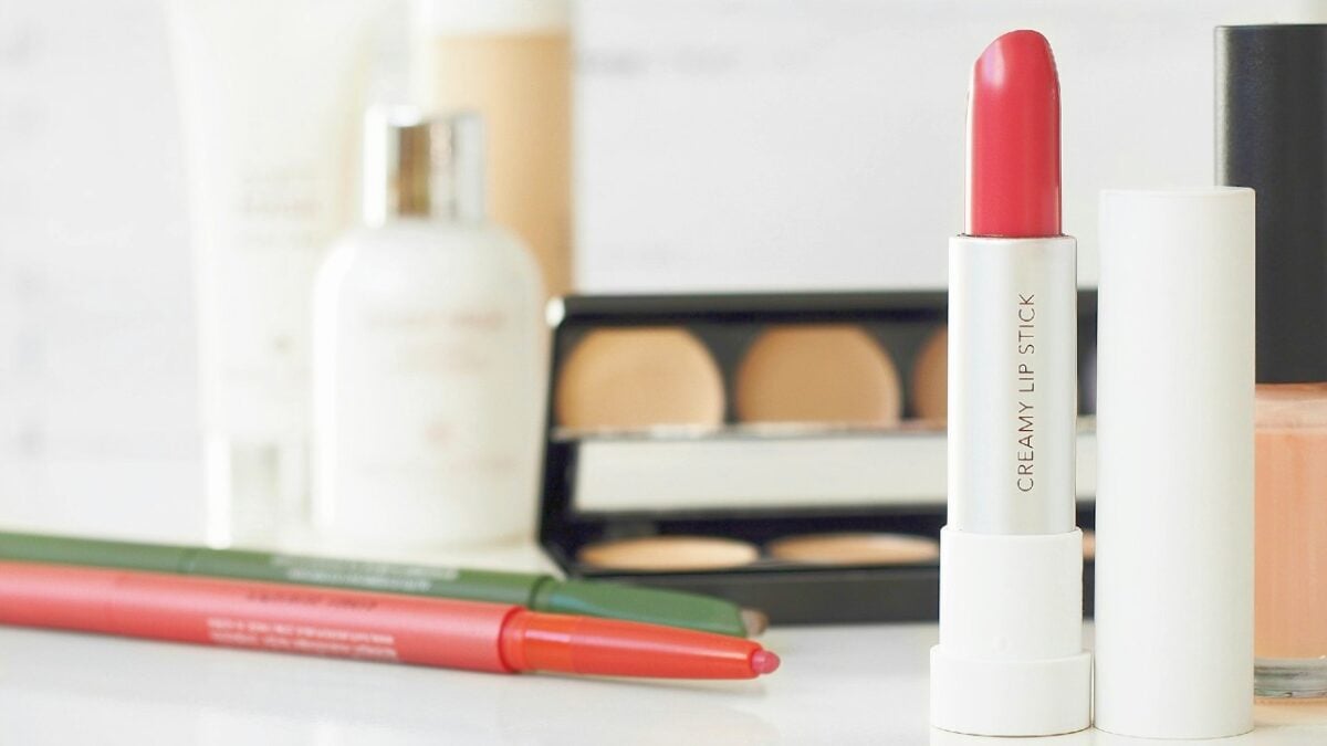 Come organizzare i prodotti make up in bagno: al punto 5 la soluzione che fa davvero la differenza