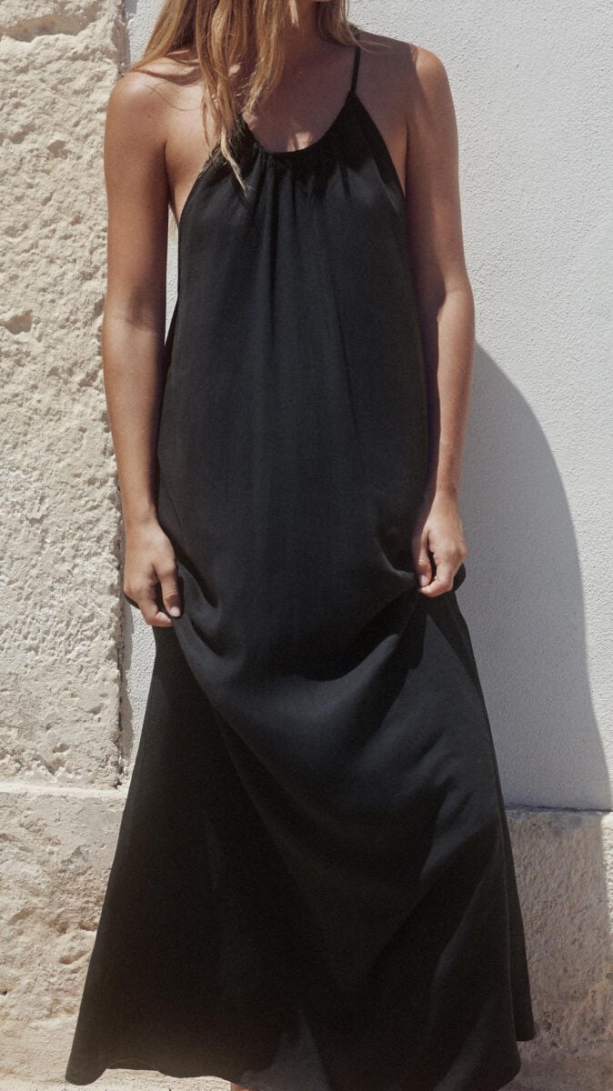 6 maxi abiti estivi firmati Zara da mettere subito in wishlist 6 maxi abiti estivi firmati Zara da mettere subito in wishlist
