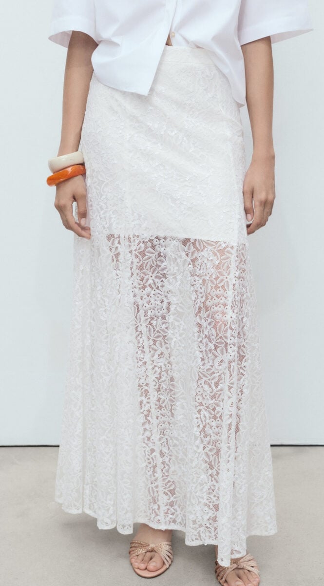 Chi ama il bianco non potrà resistere: ecco le gonne lunghe total white più chic dell’estate