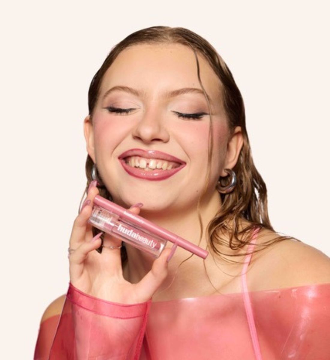 Novità Huda Beauty: la combo labbra che renderà irresistibile il tuo make up estivo! Novità Huda Beauty: la combo labbra che renderà irresistibile il tuo make up estivo!