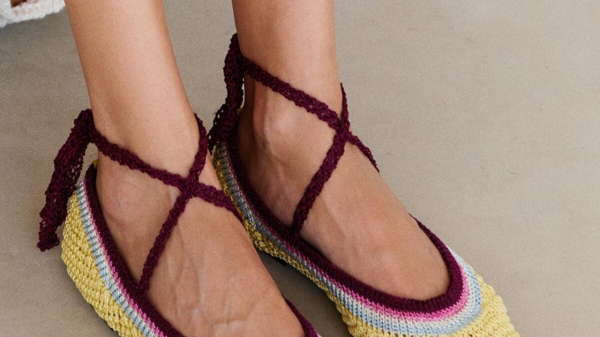 Tutti vogliono queste ballerine in crochet di Pull&Bear: il trend più caldo dell’estate 2025