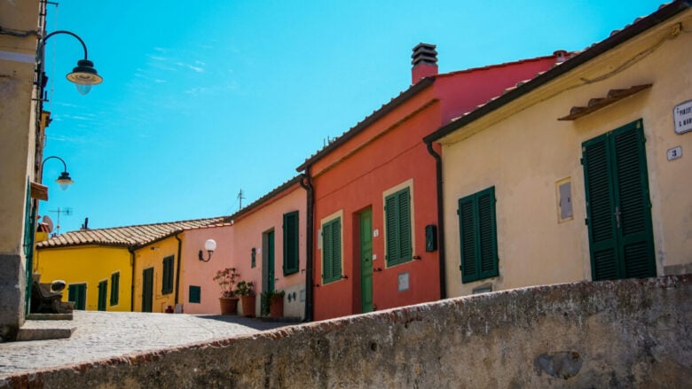 Questo borgo dell’Elba è ricco di attrazioni e di spiagge mozzafiato