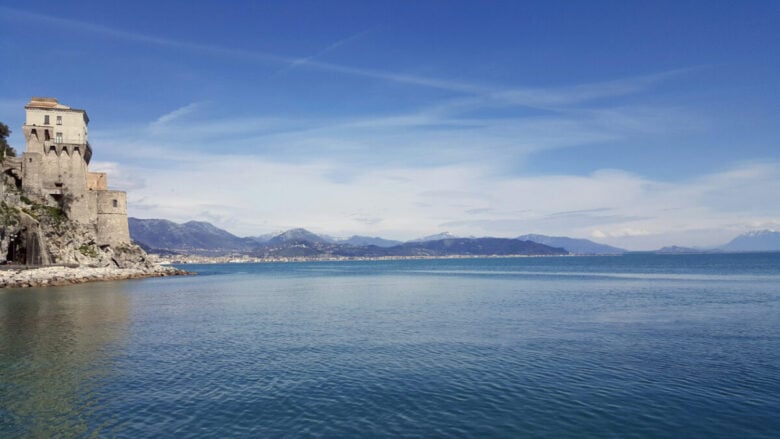 Uno splendido borgo della Costiera Amalfitana tra bellezza e sapori autentici