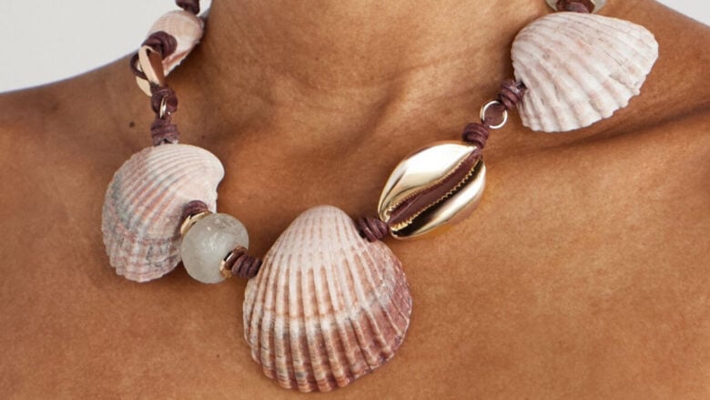 La tendenza dell’estate: le collane a tema mare sono il gioiello che devi avere adesso!