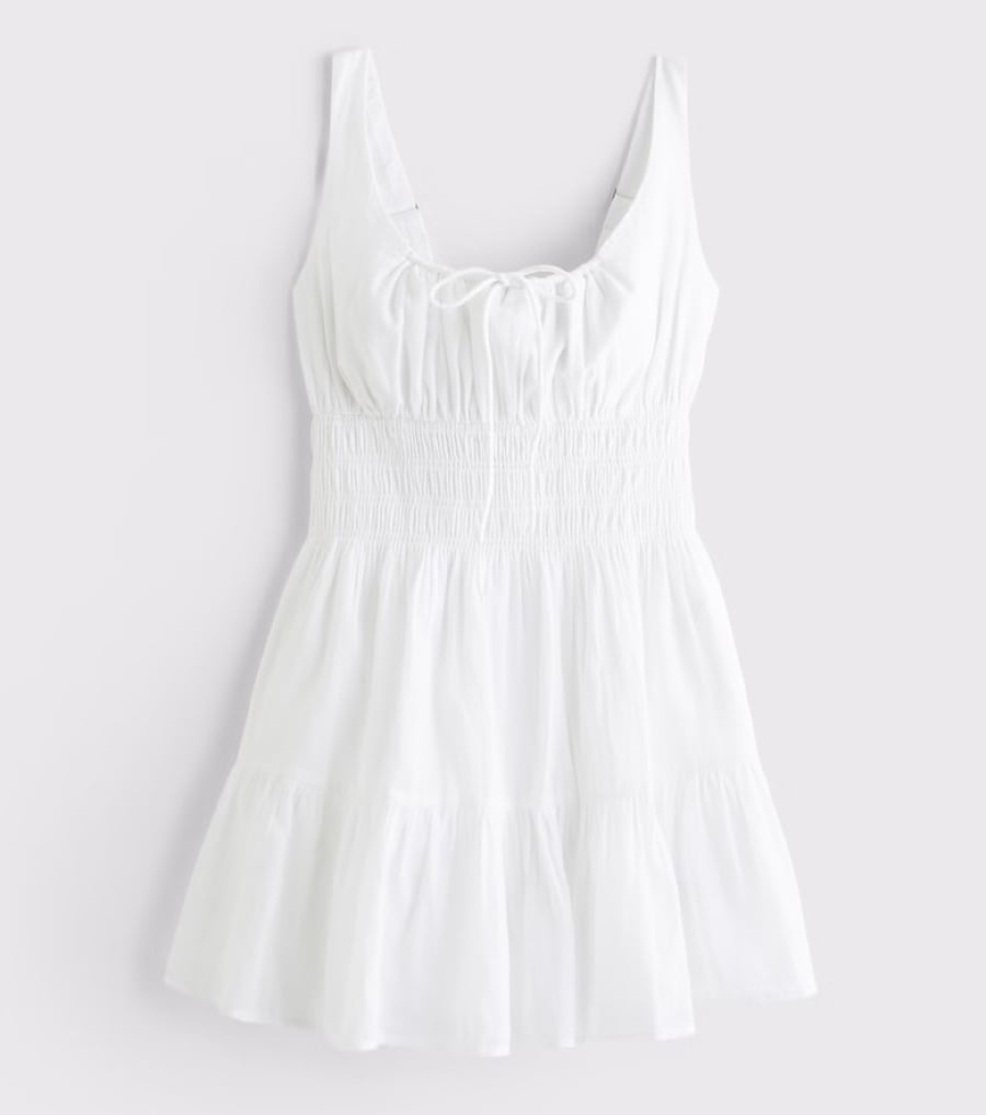 Il Vestito bianco è sempre una buona idea, soprattutto in questa stagione! Il Vestito bianco è sempre una buona idea, soprattutto in questa stagione!