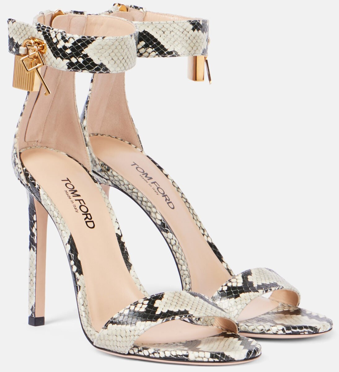 Per look audaci e trendy: questi sandali animalier sono tutto ciò di cui hai bisogno! Per look audaci e trendy: questi sandali animalier sono tutto ciò di cui hai bisogno!
