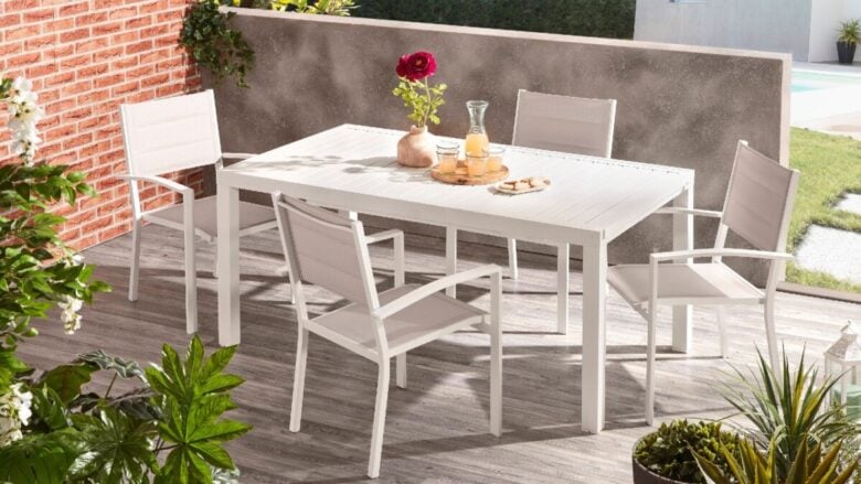 Tutti pazzi per l’outdoor firmato Conforama: ecco i must-have dell’estate 2025…