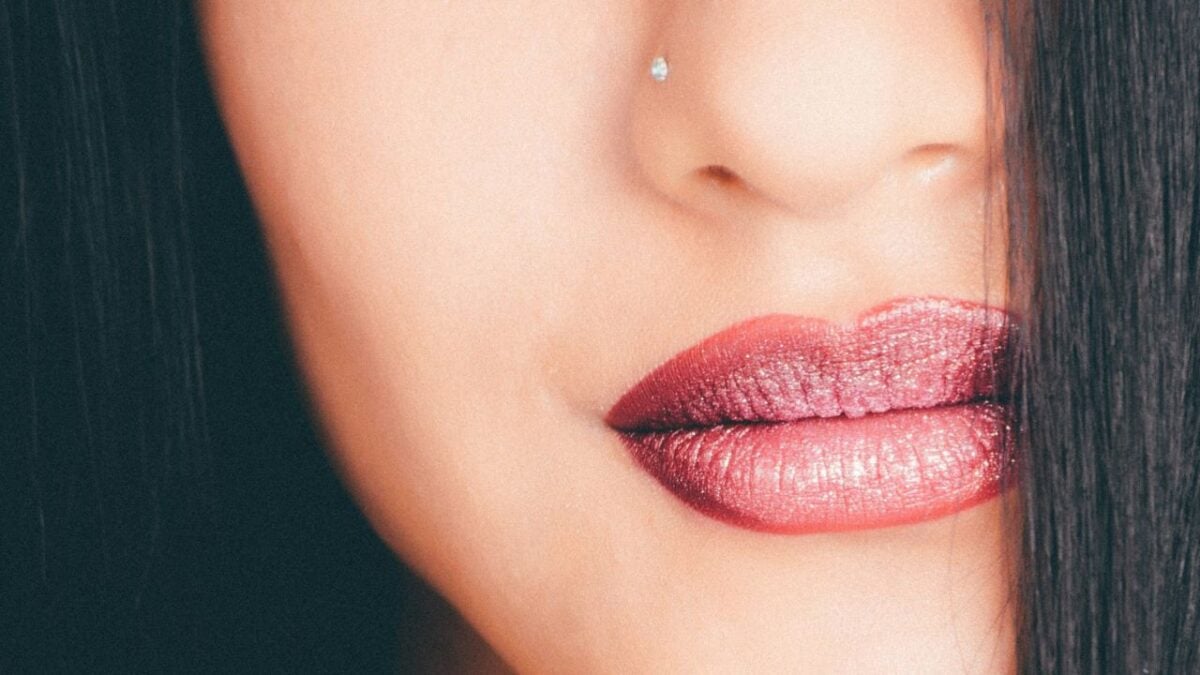 Overlining o Blurred Lips, qual è la tendenza make up labbra che ti valorizza di più? Scoprilo ora!
