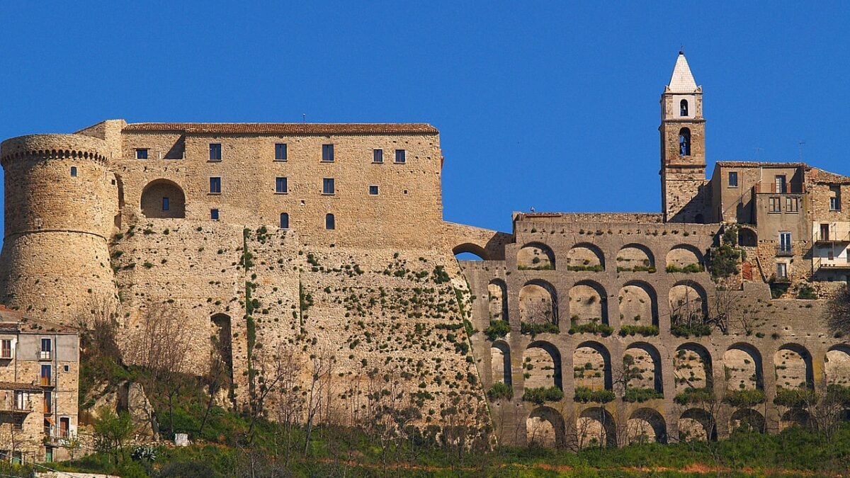 Tra storia e street art, ecco un Borgo del Molise davvero imperdibile…