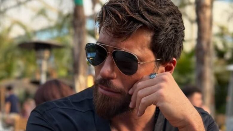 Can Yaman insieme alla sua nuova fidanzata: prima apparizione pubblica per la coppia con Look coordinati!