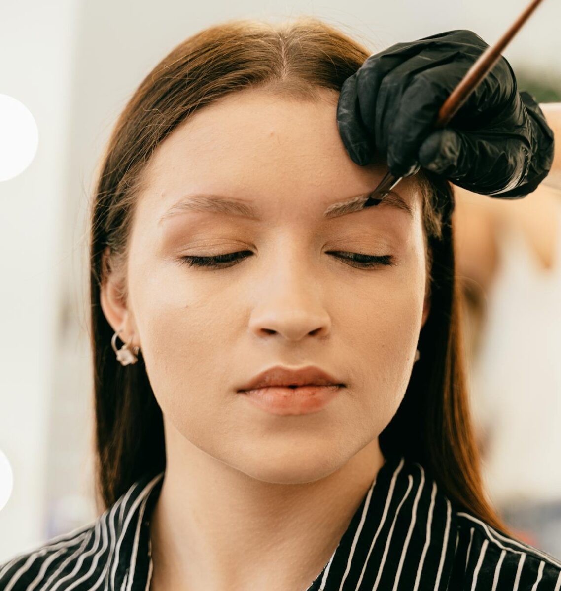 Dimentica microblading e tinta: l’henné sopracciglia è la tecnica naturale e low cost che ti cambia lo sguardo Dimentica microblading e tinta: l’henné sopracciglia è la tecnica naturale e low cost che ti cambia lo sguardo