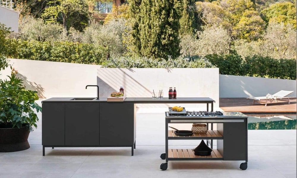 Scopri le cucine outdoor più desiderate del momento: design, funzionalità e stile Scopri le cucine outdoor più desiderate del momento: design, funzionalità e stile