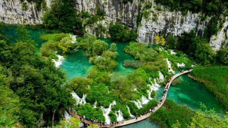 Non solo mare: in Croazia vi aspetta il tour dei laghi di Plitvice!
