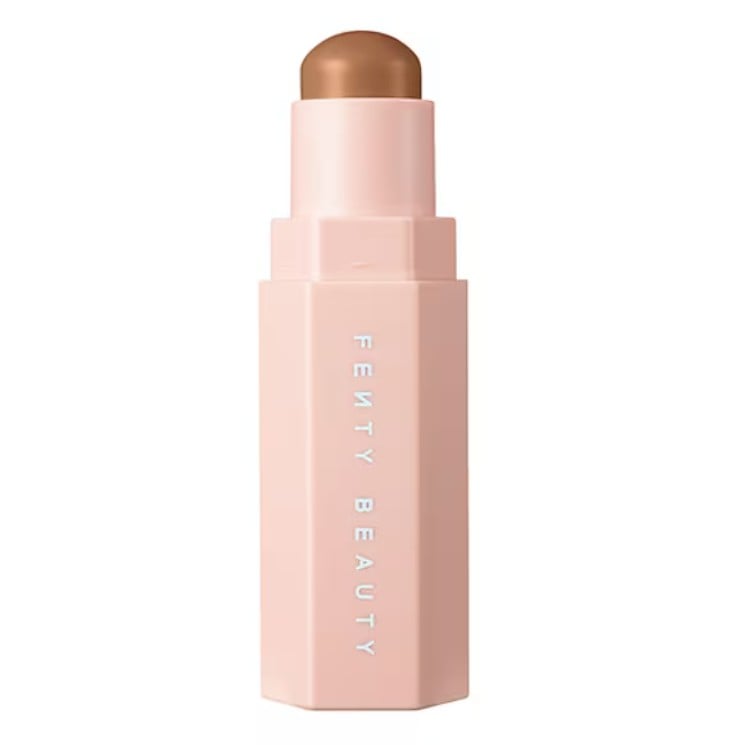 Naso pronunciato? Il make up che lo fa apparire più armonioso Naso pronunciato? Il make up che lo fa apparire più armonioso
