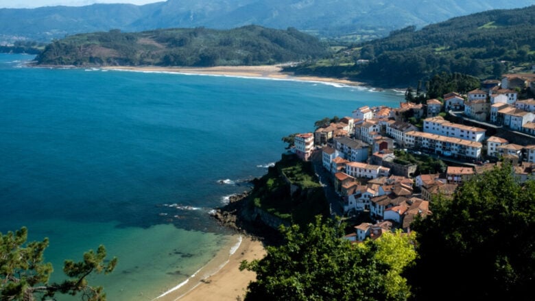 Il Borgo sul mare dove il tempo si è fermato: un gioiello nascosto del Cilento