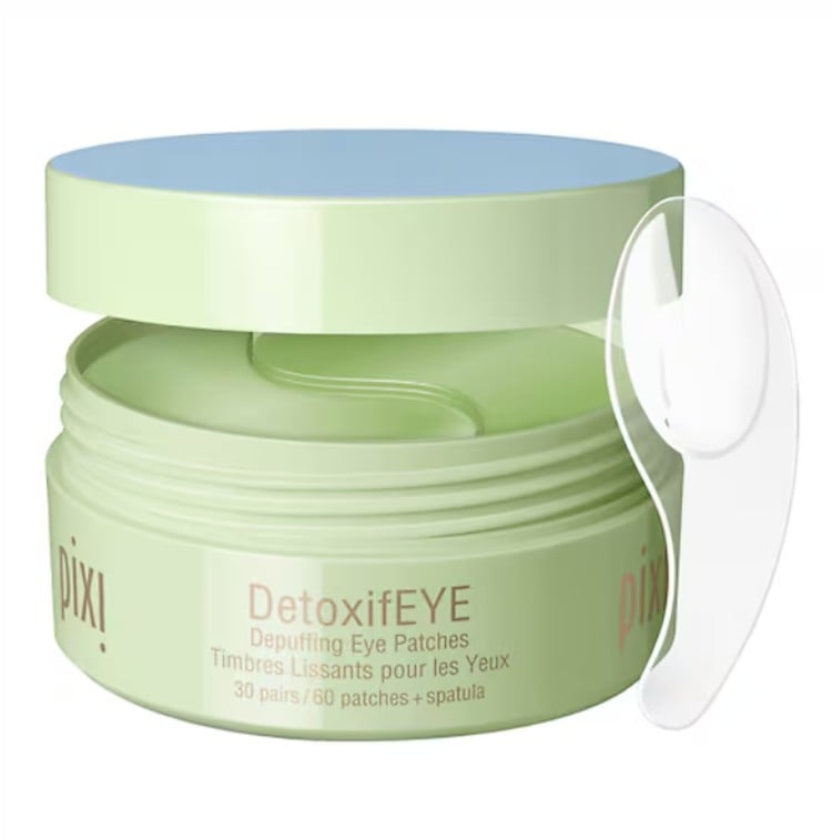Jet-lag addio: la skincare che rigenera la pelle anche dopo un volo intercontinentale Jet-lag addio: la skincare che rigenera la pelle anche dopo un volo intercontinentale