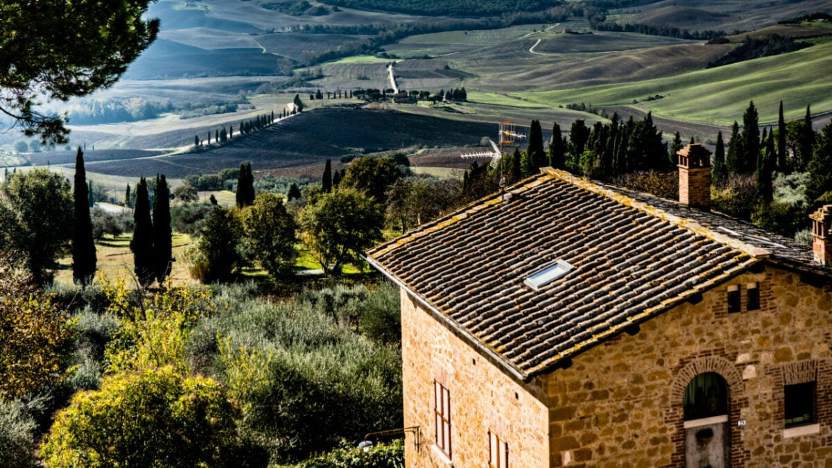 Questo Borgo nella Val d’Orcia è la meta perfetta per una vacanza estiva all’insegna della pace