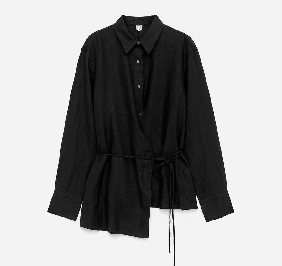 La Camicia in lino è il capo indispensabile dell’Estate 2025