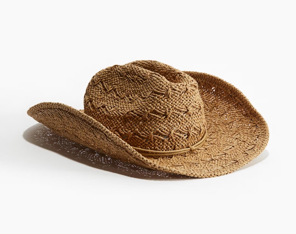 Il Cappello da cowboy è l’Accessorio che vedremo ovunque questa stagione! Il Cappello da cowboy è l’Accessorio che vedremo ovunque questa stagione!