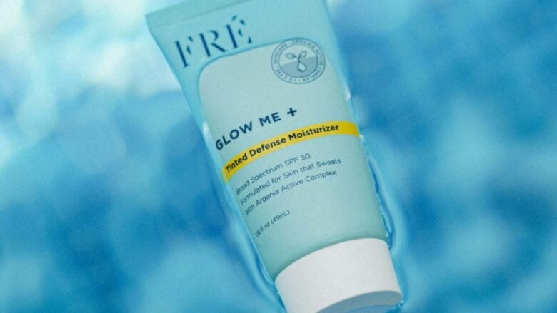 Skincare: proteggi e illumina la pelle del viso con questi fluidi leggerissimi