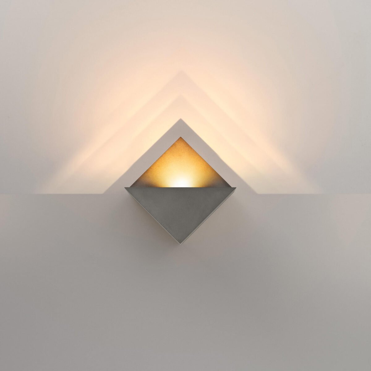 Modular Lighting Instruments: quando la luce incontra l’architettura e disegna gli spazi