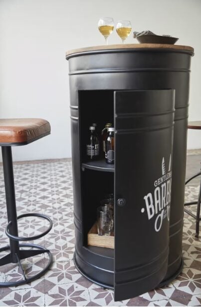 Maisons du Monde firma il pezzo perfetto per la tua Veranda: mobile bar ma anche tavolino Maisons du Monde firma il pezzo perfetto per la tua Veranda: mobile bar ma anche tavolino