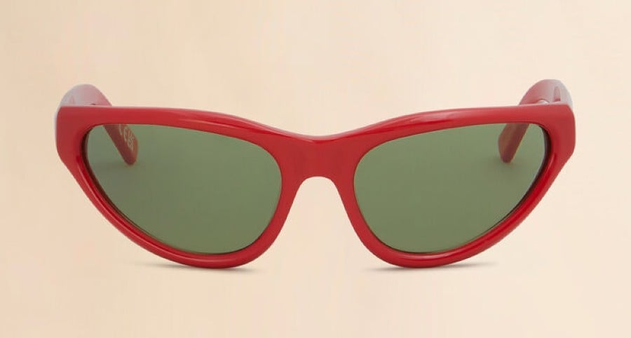 Occhiali da sole colorati: tendenza indiscussa di questa estate 2025 Occhiali da sole colorati: tendenza indiscussa di questa estate 2025
