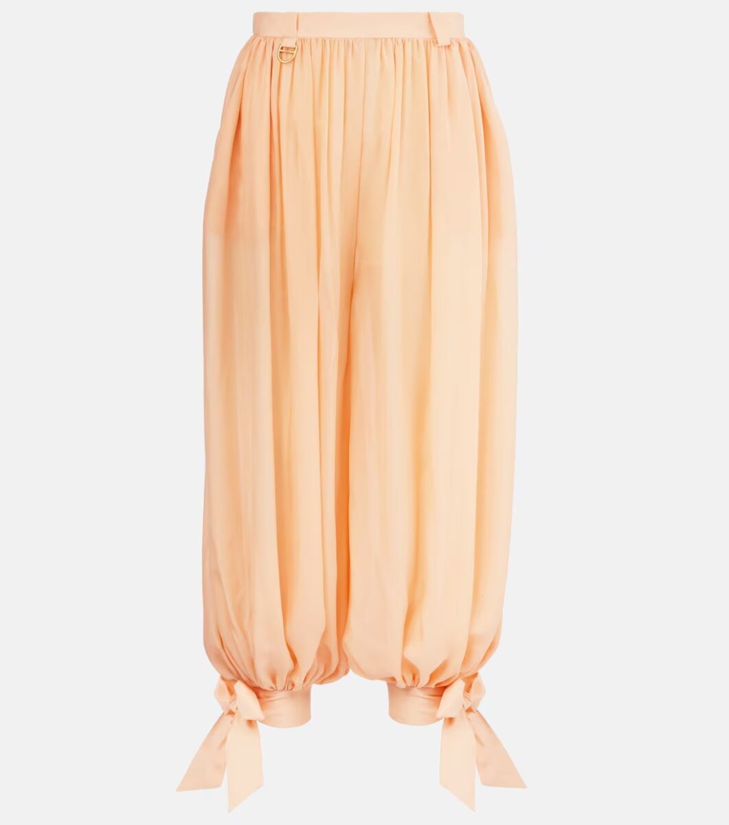 I Pantaloni alla turca sono il trend comfy-chic di questa estate! I Pantaloni alla turca sono il trend comfy-chic di questa estate!