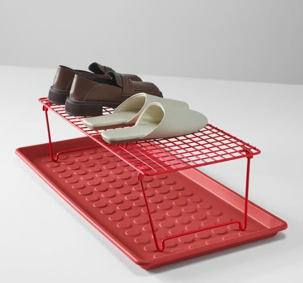 La scarpiera furba di IKEA, perfetta se hai poco spazio ma sogni una casa ordinata La scarpiera furba di IKEA, perfetta se hai poco spazio ma sogni una casa ordinata