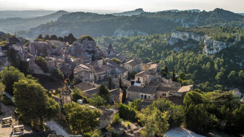 Nel cuore della Provenza, si trova un piccolo villaggio dal fascino senza tempo…
