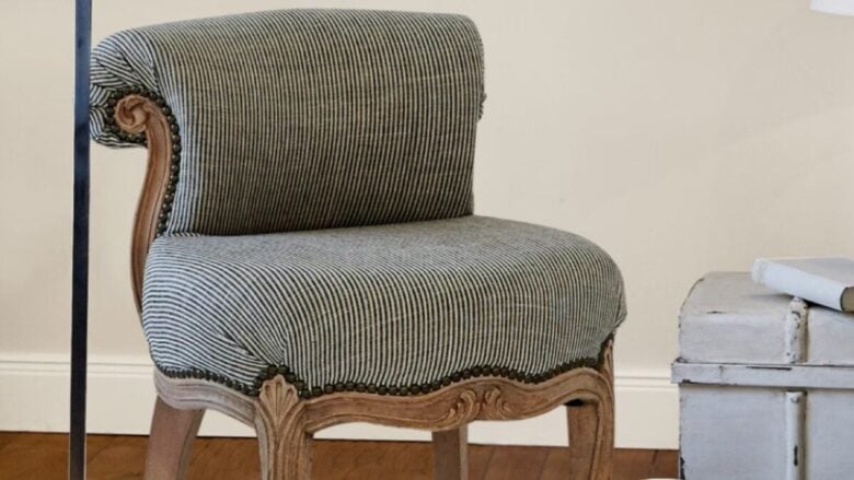 Slipper Chair: la poltroncina compatta che detta le nuove regole dell’eleganza