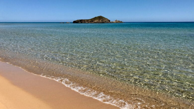 Le spiagge più belle di Cagliari e dintorni dove rilassarsi e staccare la spina